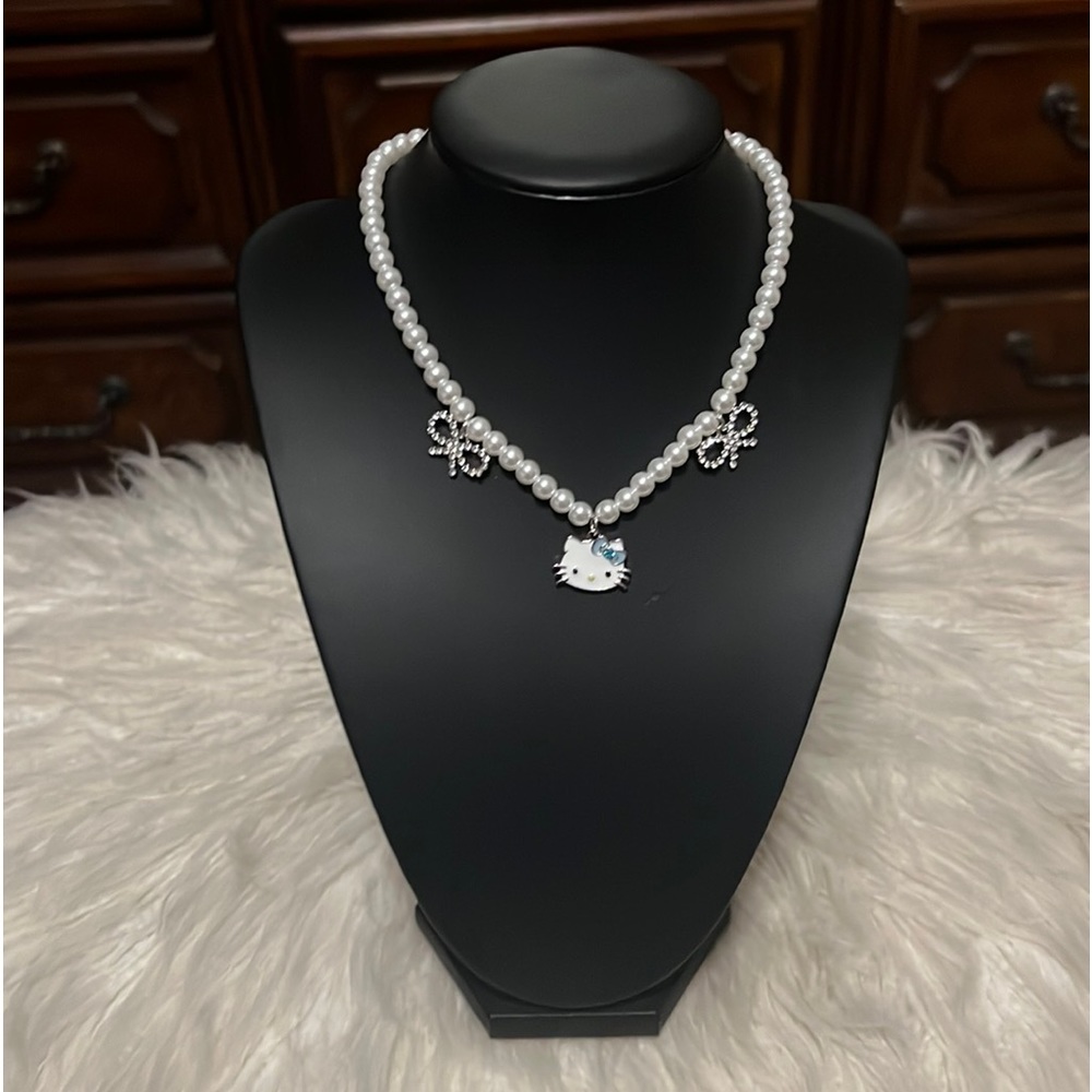 New Adjustable Hello Kitty Faux Pearl Necklace